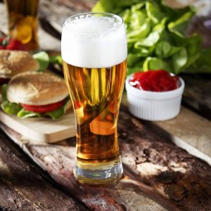Smukłe szklanki do piwa to najlepszy wybór przy piwach pszenicznych. Szklanki do piwa Krosno